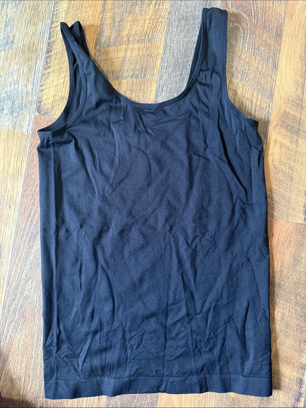 Women's Black Scoop Neck Tank Top — Lightweight Essentials